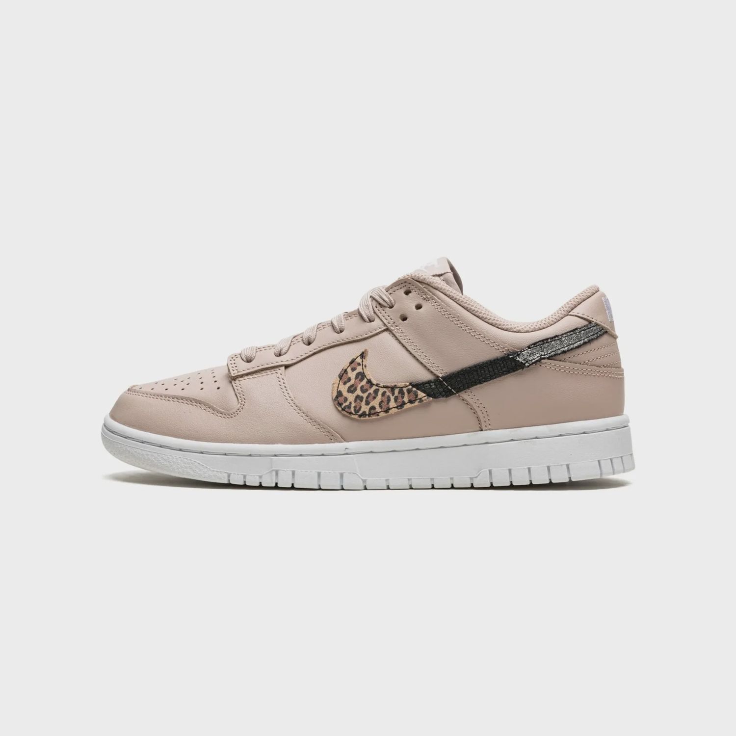 Nike Dunk Low SE Primal Pink (Women&#39;s)