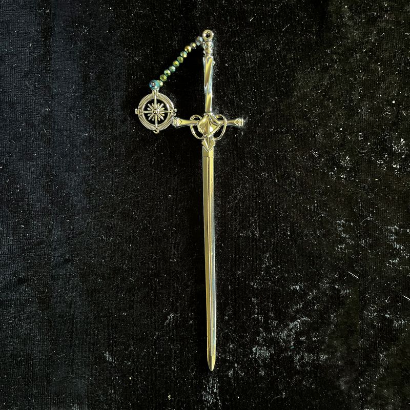 Lesezeichen "Schwert" mit Kompassanhänger und Perlen (Silber)