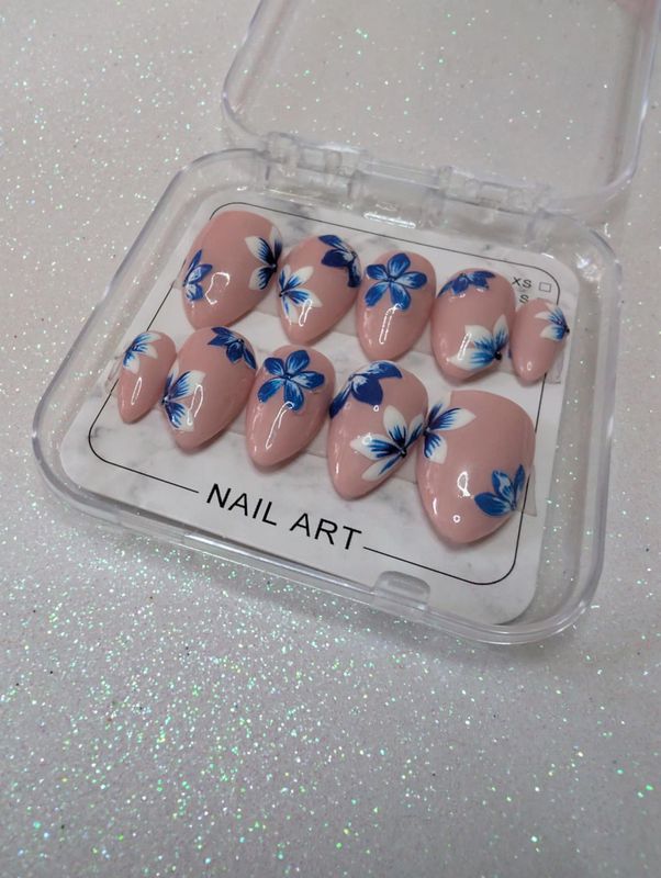 Pétales d’Azur 🌸💙