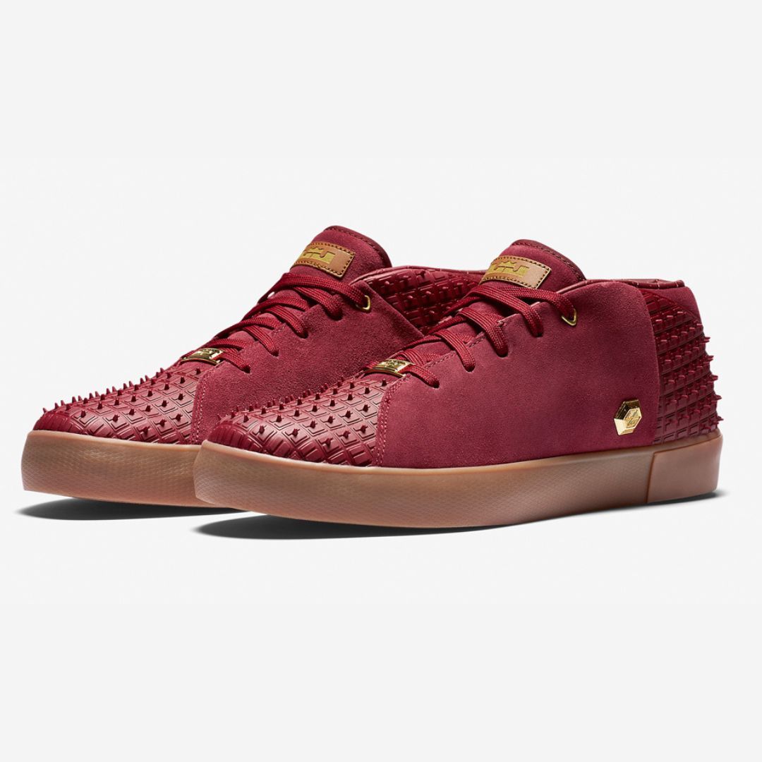 Nike LeBron 13 Lifestyle