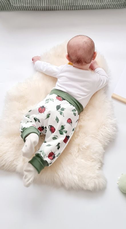 Bio Pumphose „Glückskäfer“ - mitwachsende Babyhose in Doppeltgrößen
