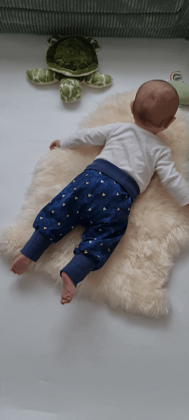 Bio Pumphose „Herzchen“ in Jeansoptik - mitwachsende Babyhose in Doppeltgrößen