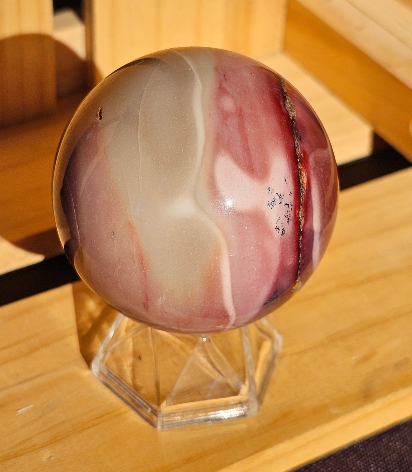 Sphere mookaite
