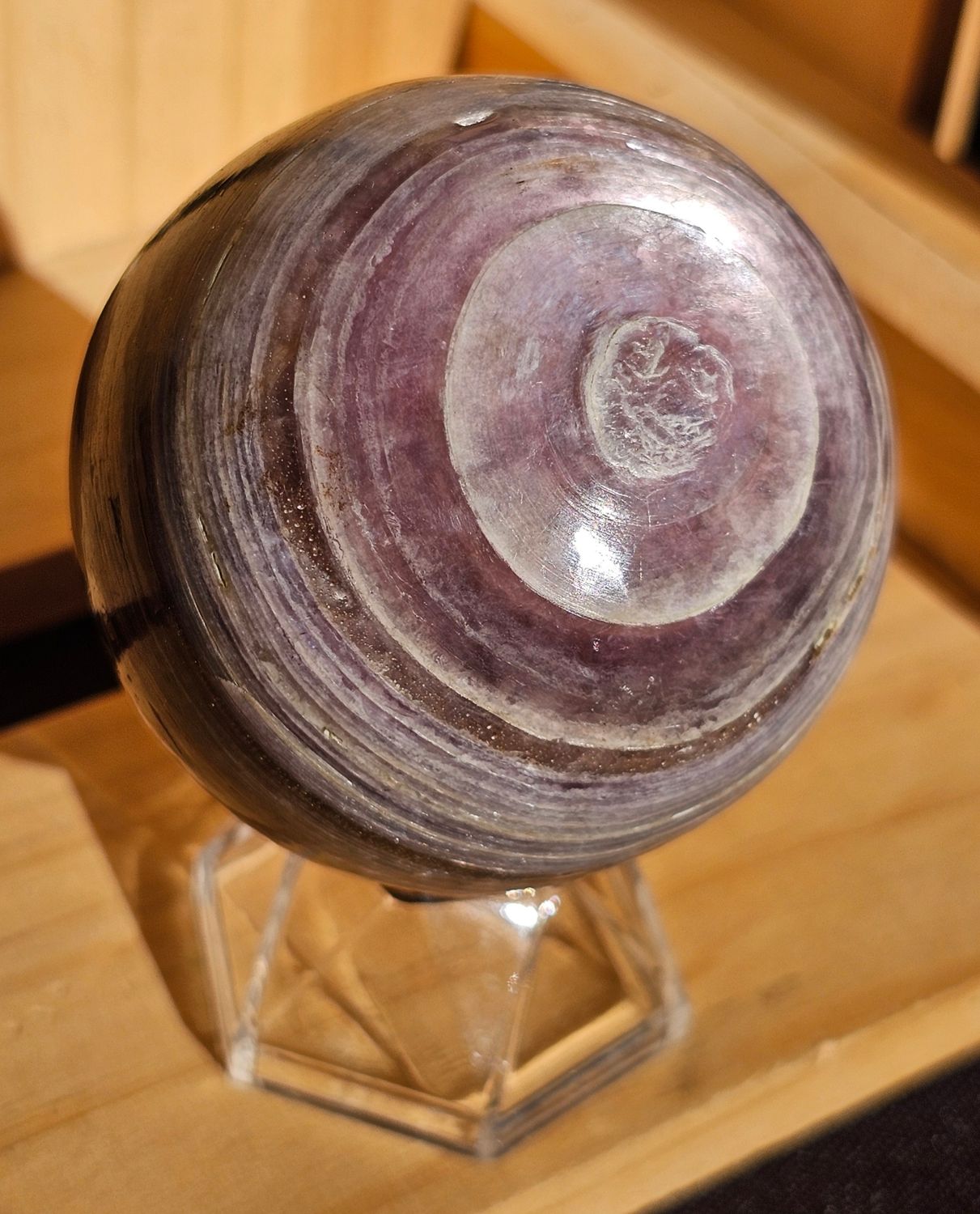 Sphere purple mica