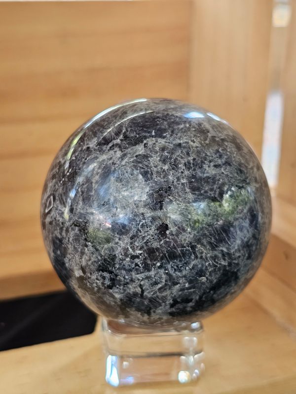 Sphere Larvakite