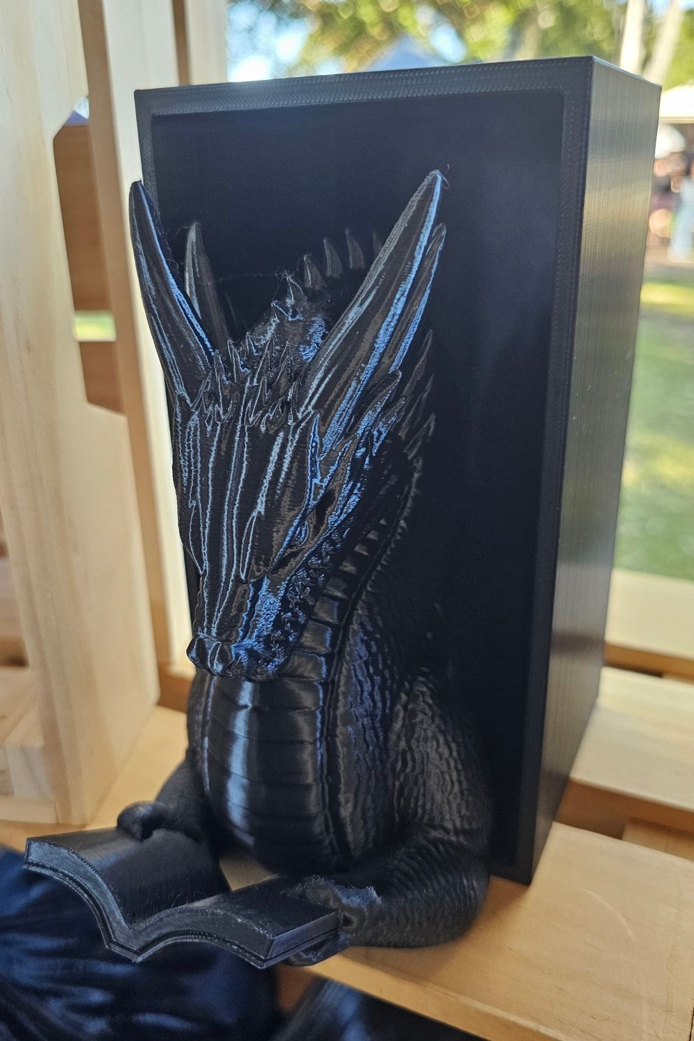 3d Printed Reading Dragon Book Nook - Black