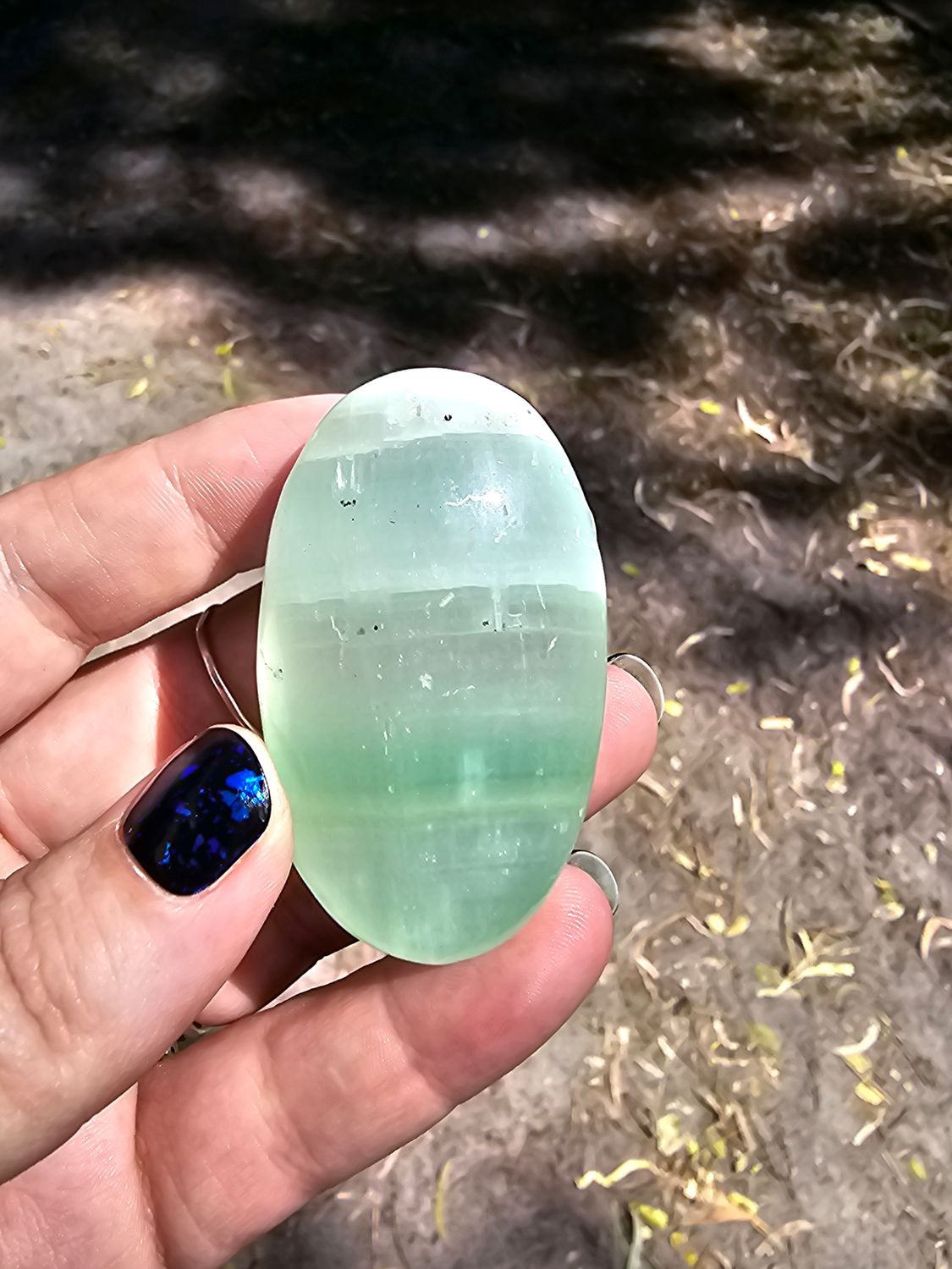 Pistachio calcite palm