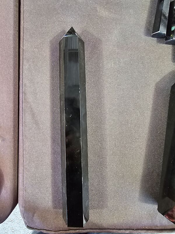 Black Obsidian Tower - 638g