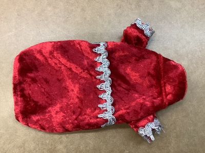 Red stretch velvet sweaters with decoration for dogs and cats.