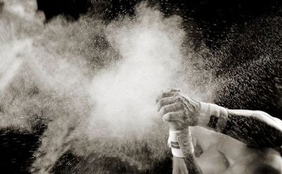 The Ultimate Guide to Sports Talcum Powder (Asbestos-Free): Why Athletes, Climbers &amp; Gym-Goers Swear By It
