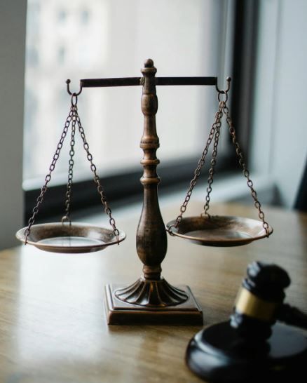 Affaires familiales à partir de 492€ (frais de dossier inclus 252€)
