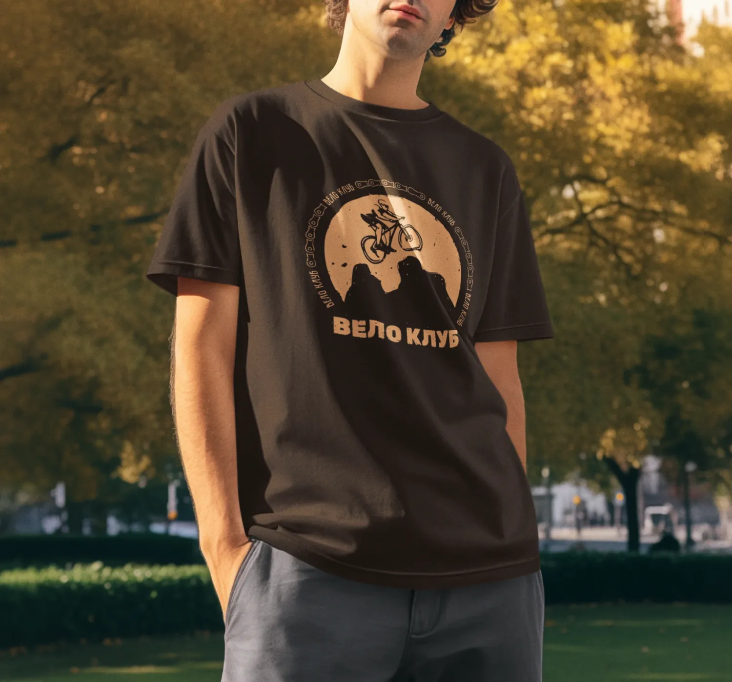 T-shirt &quot;Velo club&quot;.