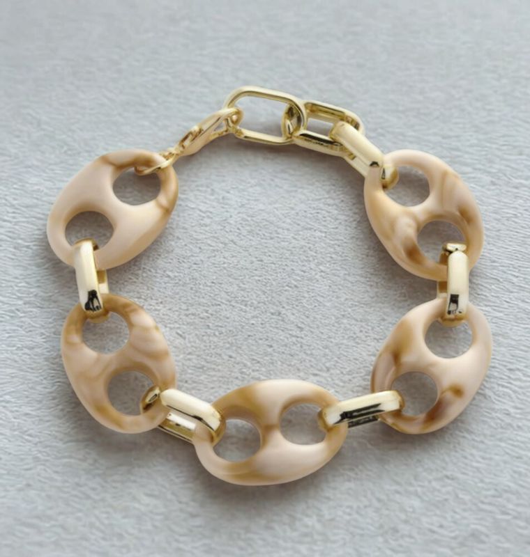 Armband | Acrylic schakel | Beige &amp; Goud