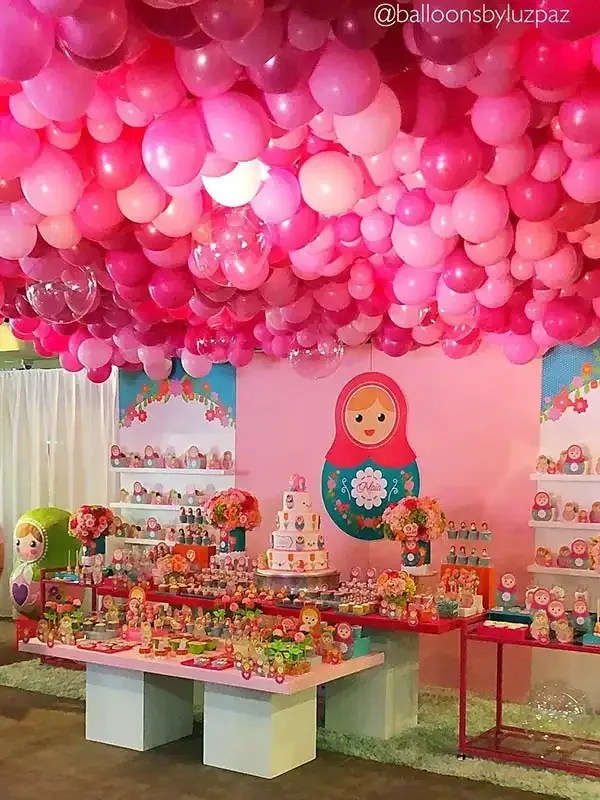 Full balloon ceiling