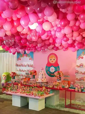 Full balloon ceiling