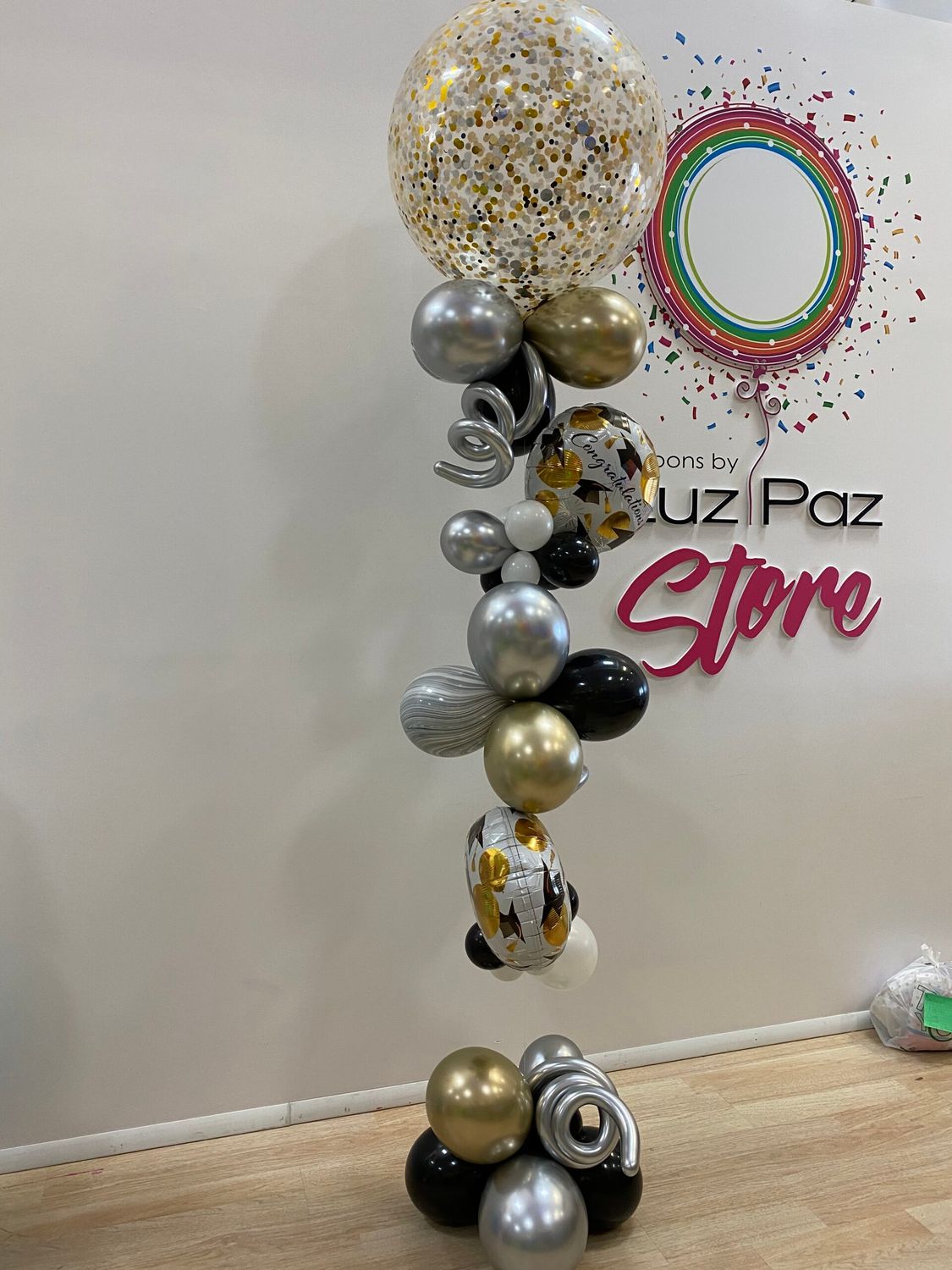 Floating grad! Balloon Bouquet