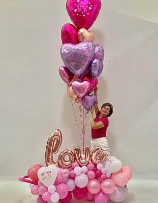 Amore! Grand Balloon Bouquet