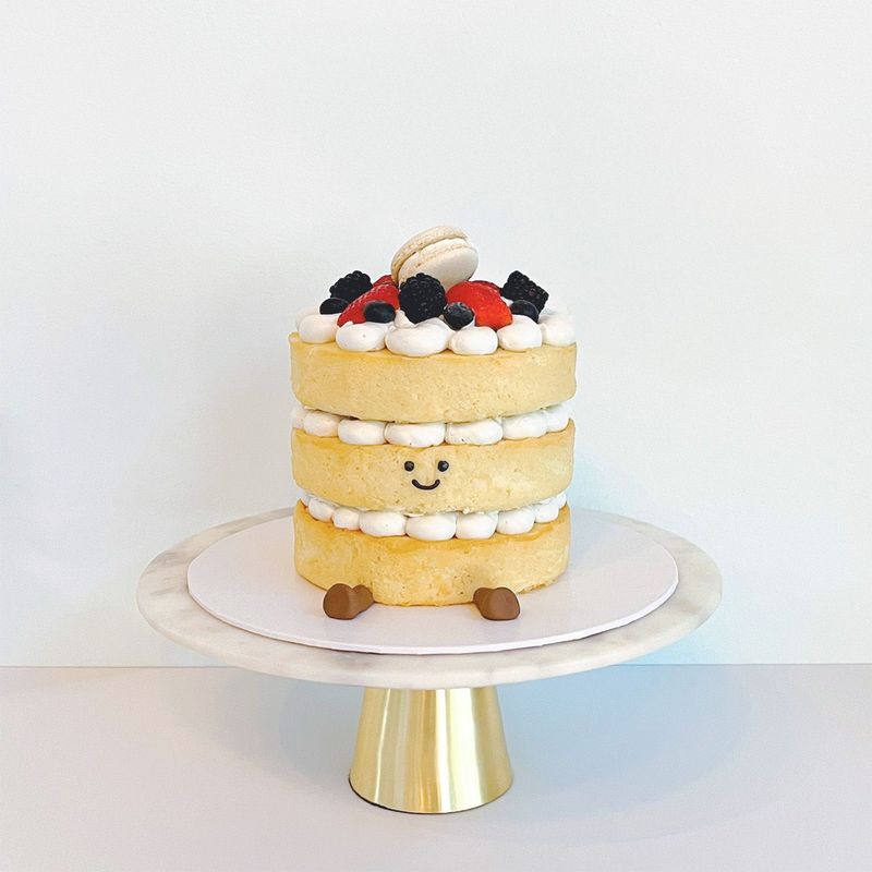 ChuckleCat Amused Cake