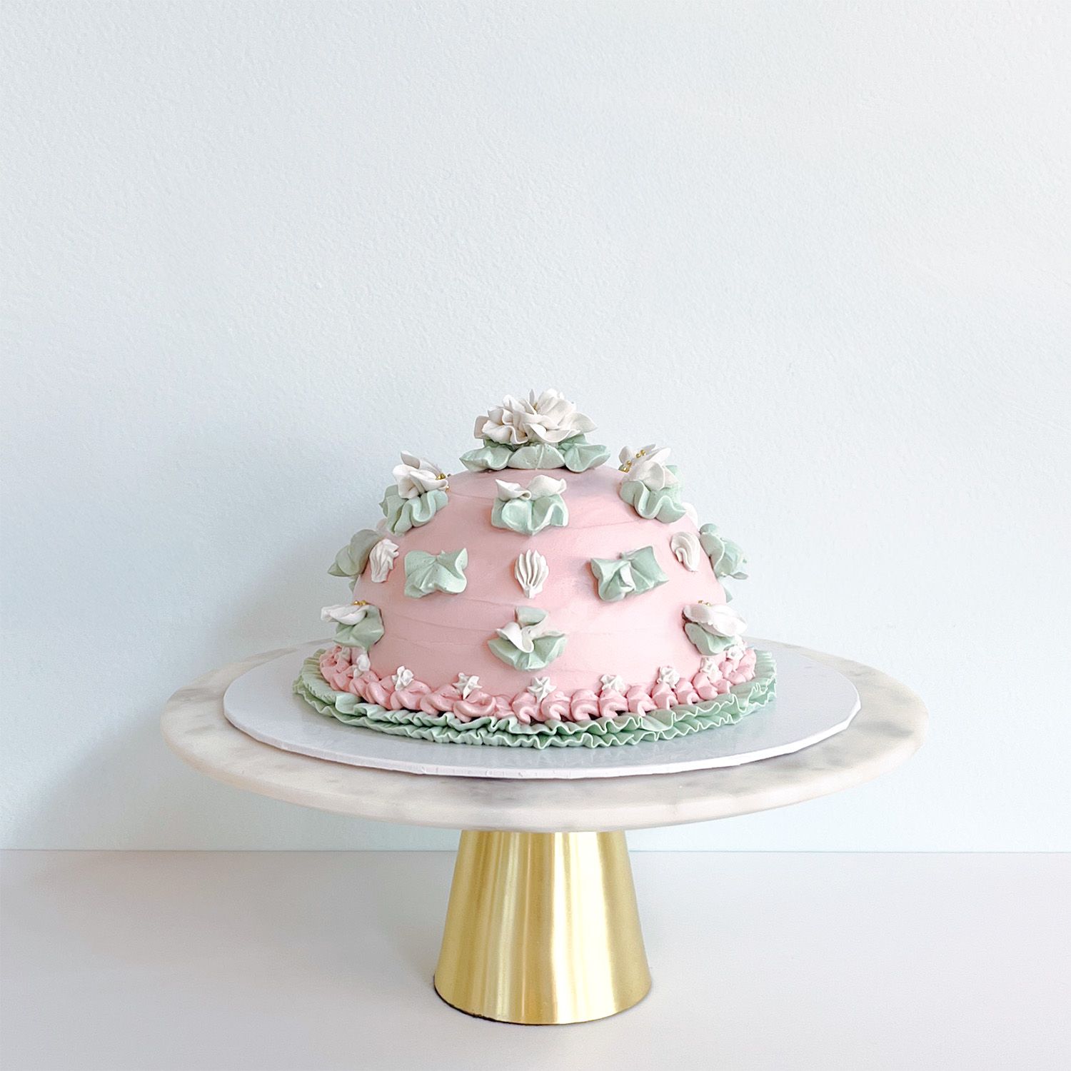 The Belle (dome/princess cake)