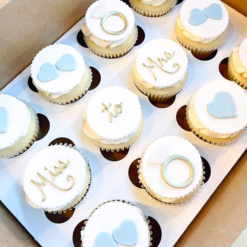 Miss to Mrs (cupcakes)