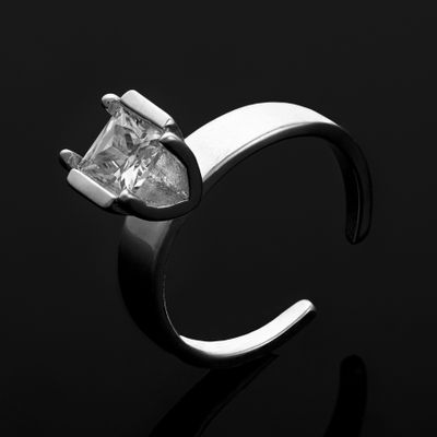 Anillo Invicta
