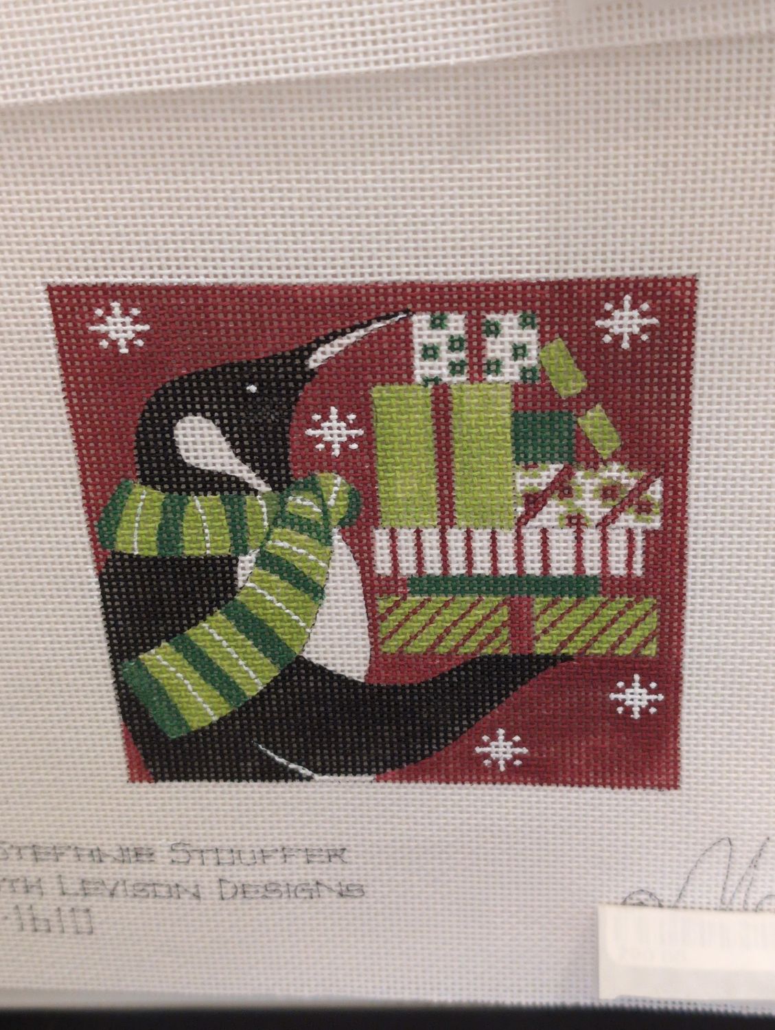 Penguin with Presents (M1610)