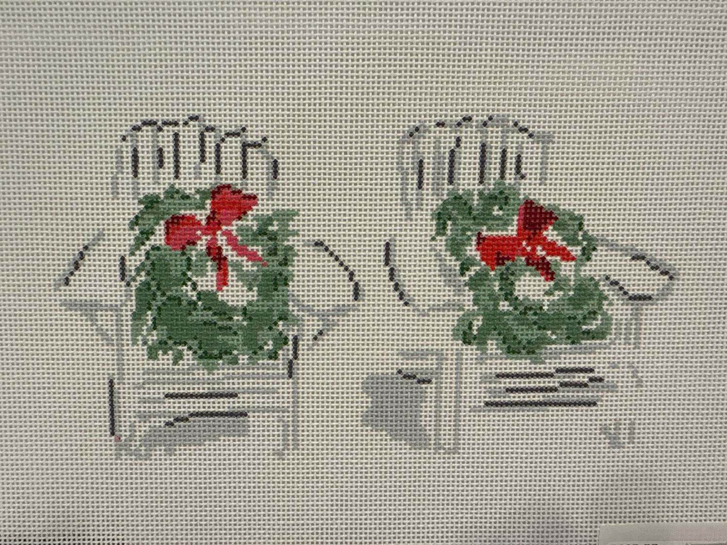 Adirondack Chairs with Wreaths (WLBB09)