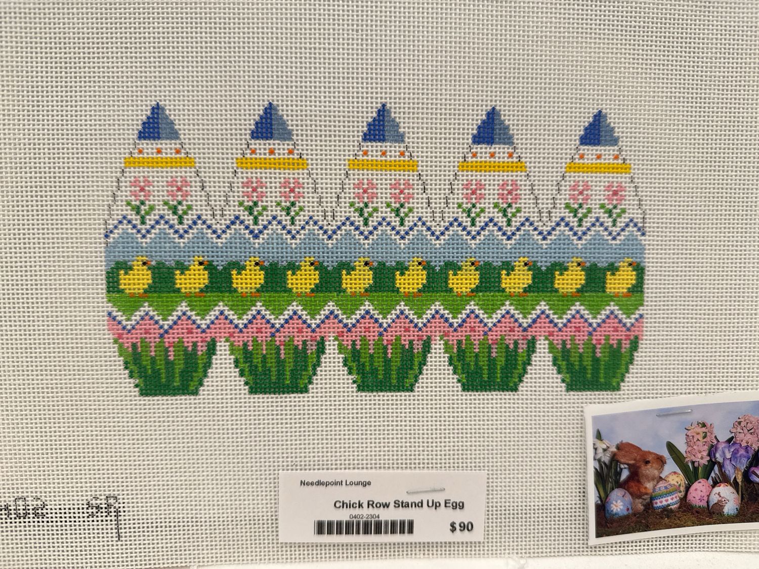 Chick Row Stand Up Egg (0402)