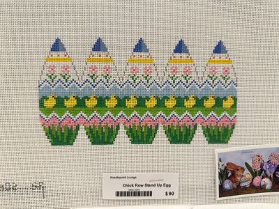 Chick Row Stand Up Egg (0402)