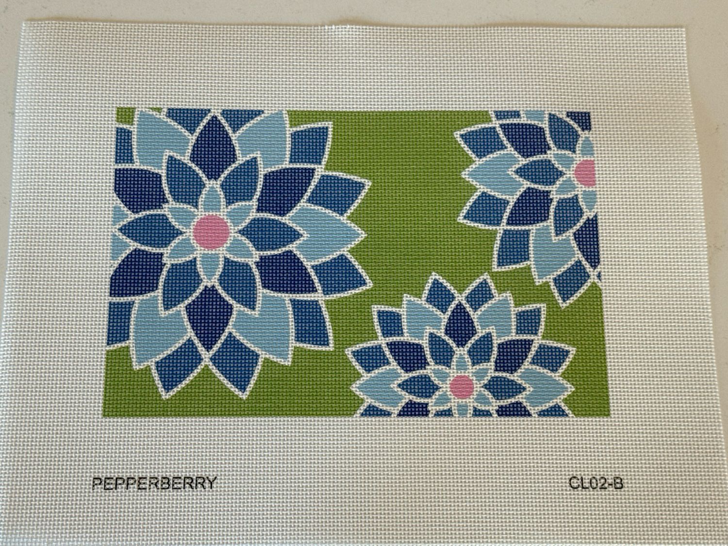 Blue Graphic Flower Clutch (13 mesh)
