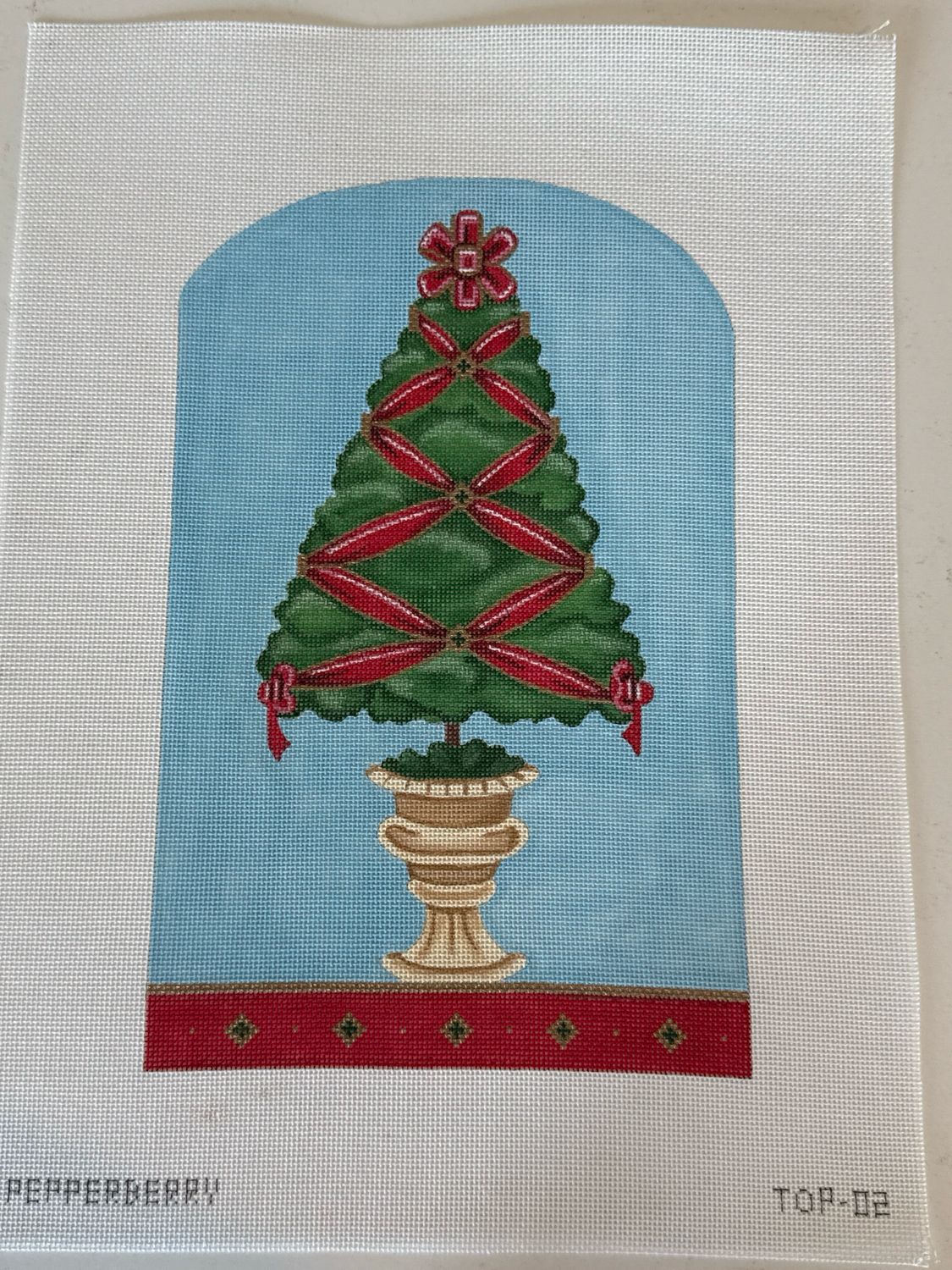 TOP02 Ribbon Topiary