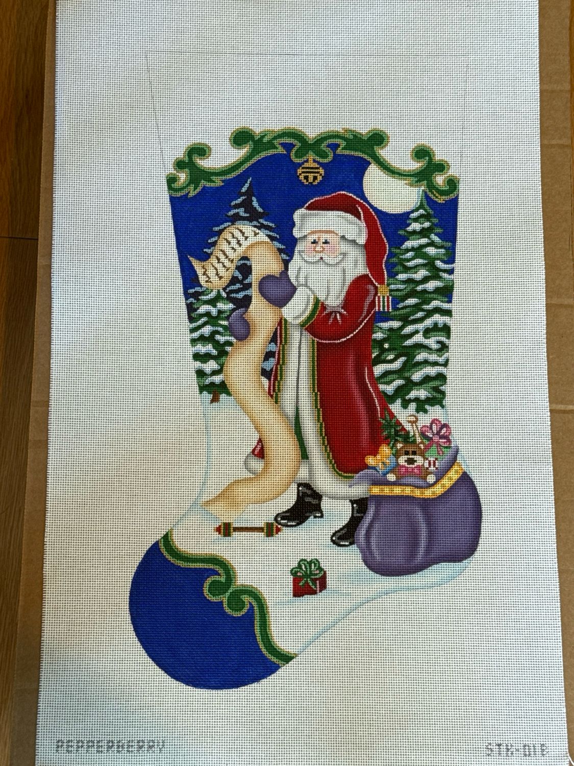 Old World Santa w/List 13 m