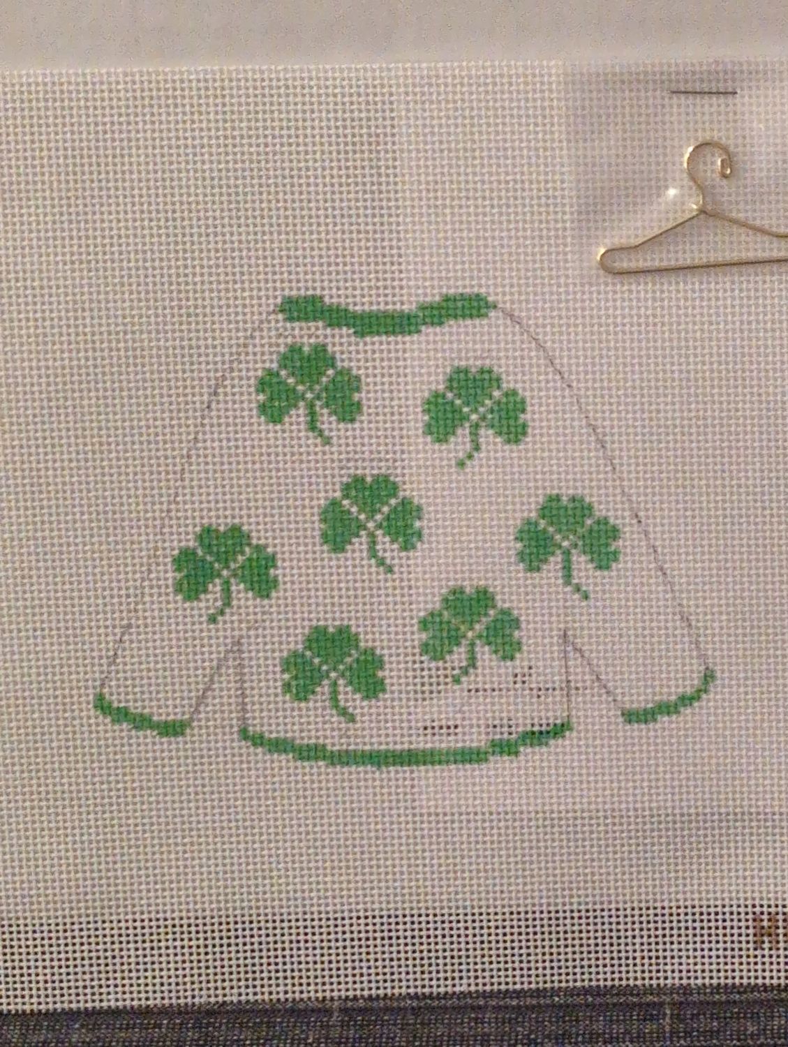 Sweater - Shamrocks with stitchguide
