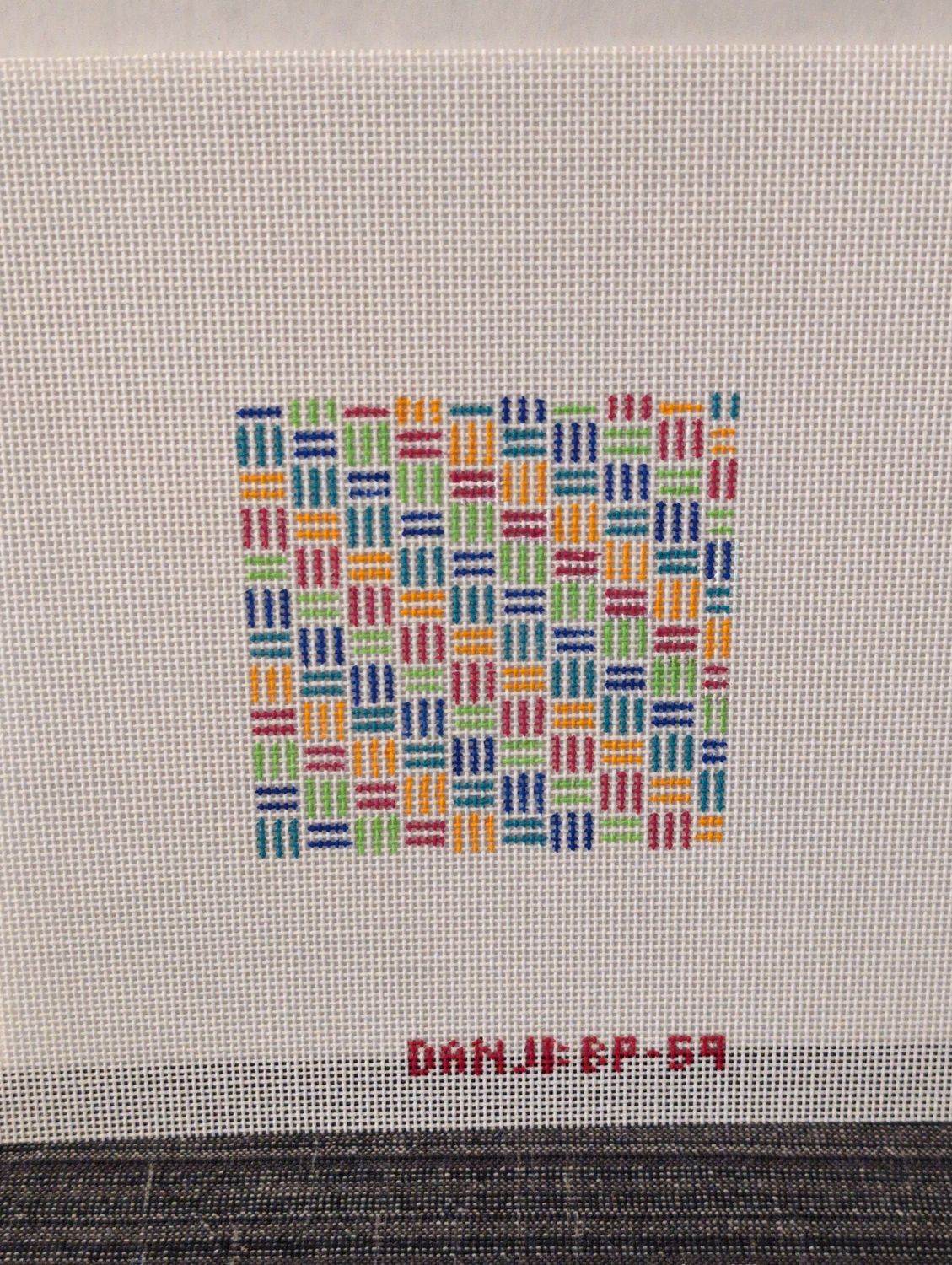 Checkered Design Insert
