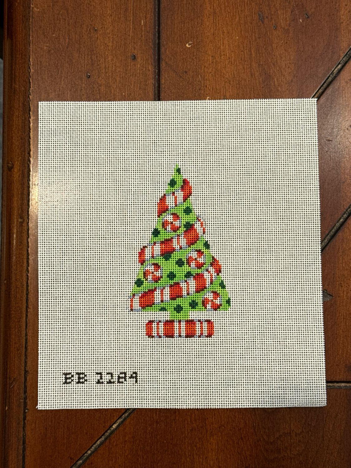 Green Tree with Peppermint Twist