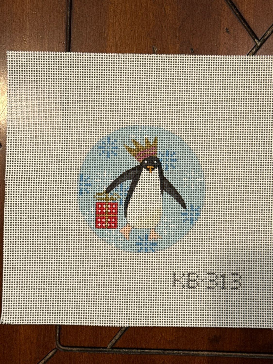 Penguin Xmas Circle Red
