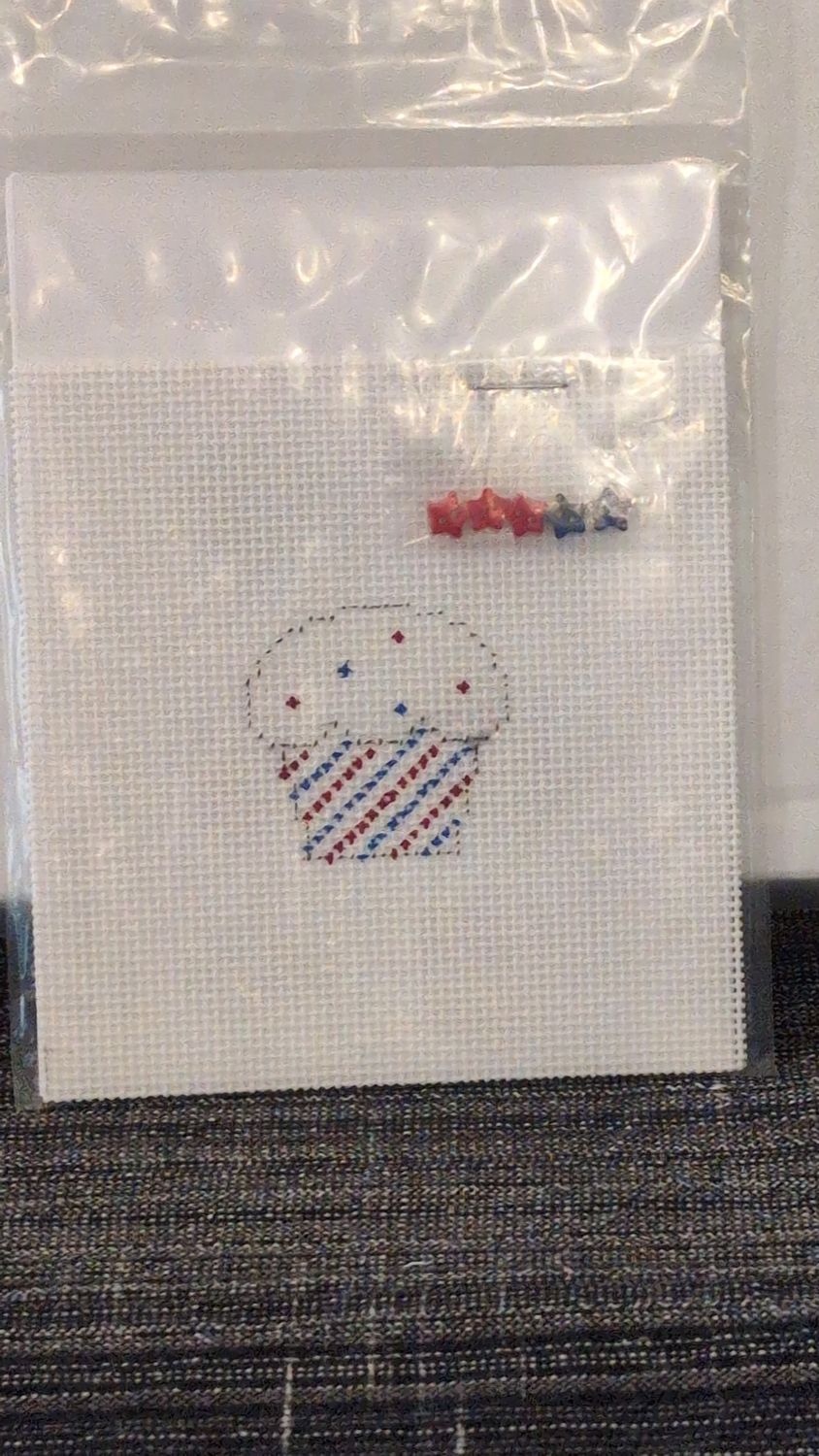 Mini - Stars &amp; Stripes Cupcake
