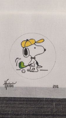 Snoopy Golfing