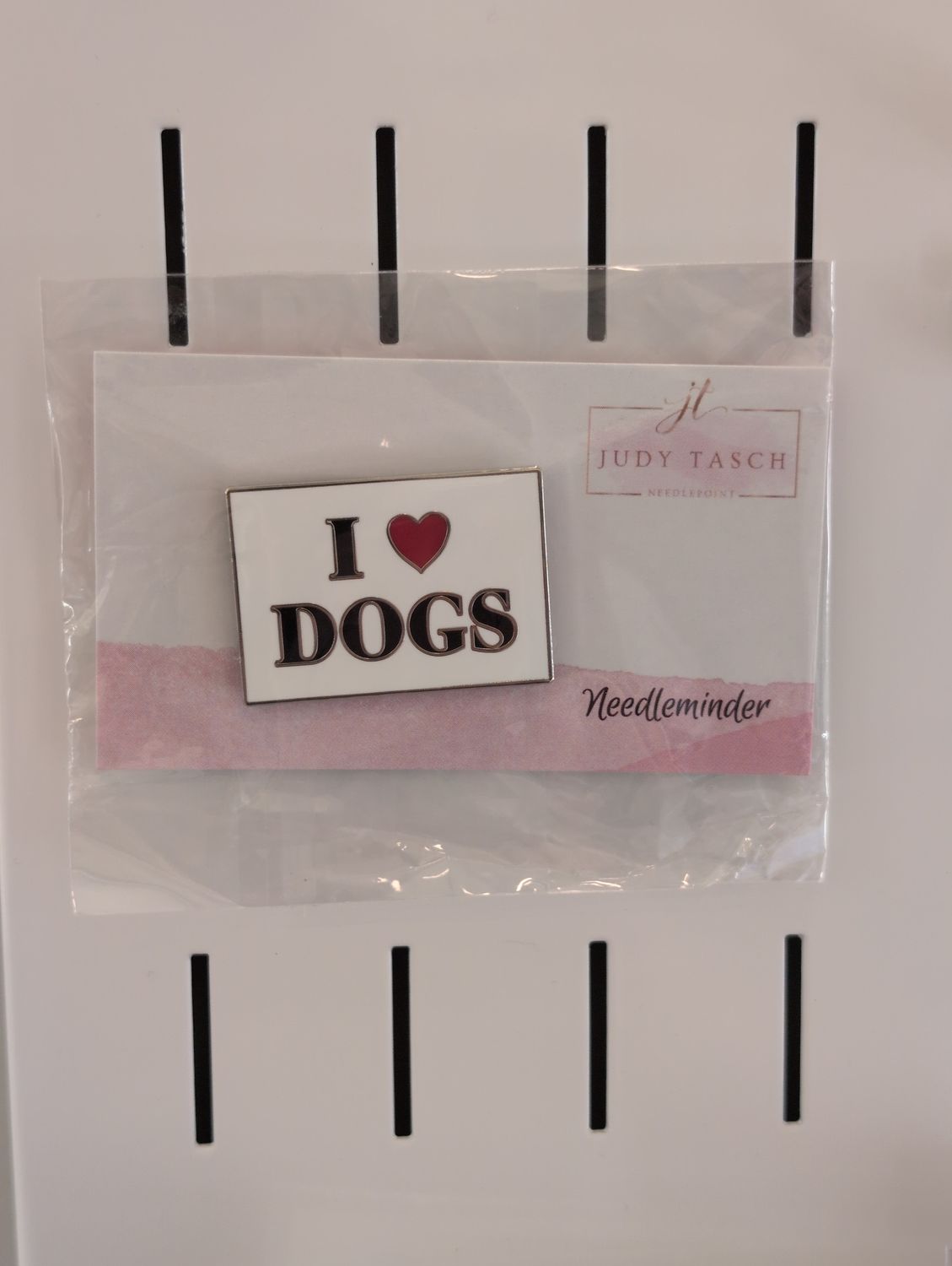 I Heart Dogs Needle Minder
