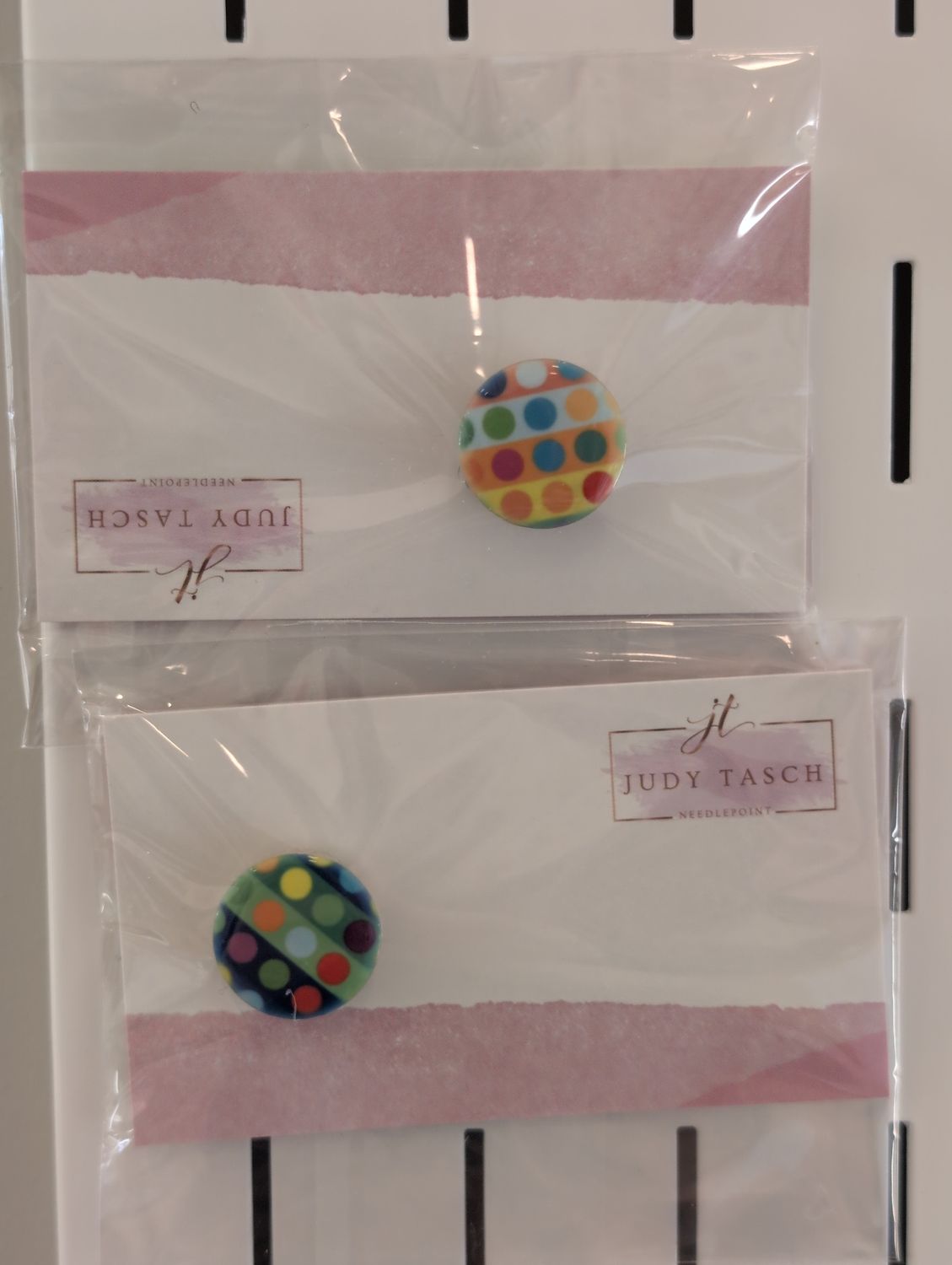 Multicolored Dots Needle Minder