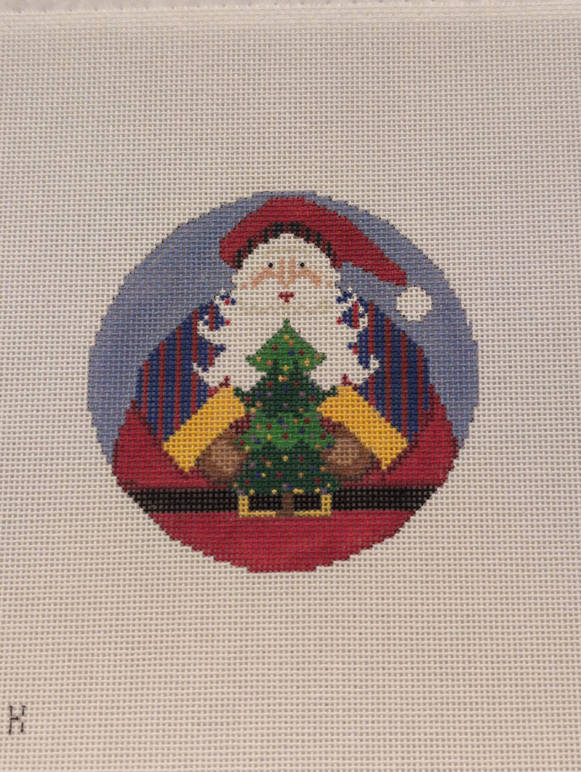 Santa w/ Tree Round