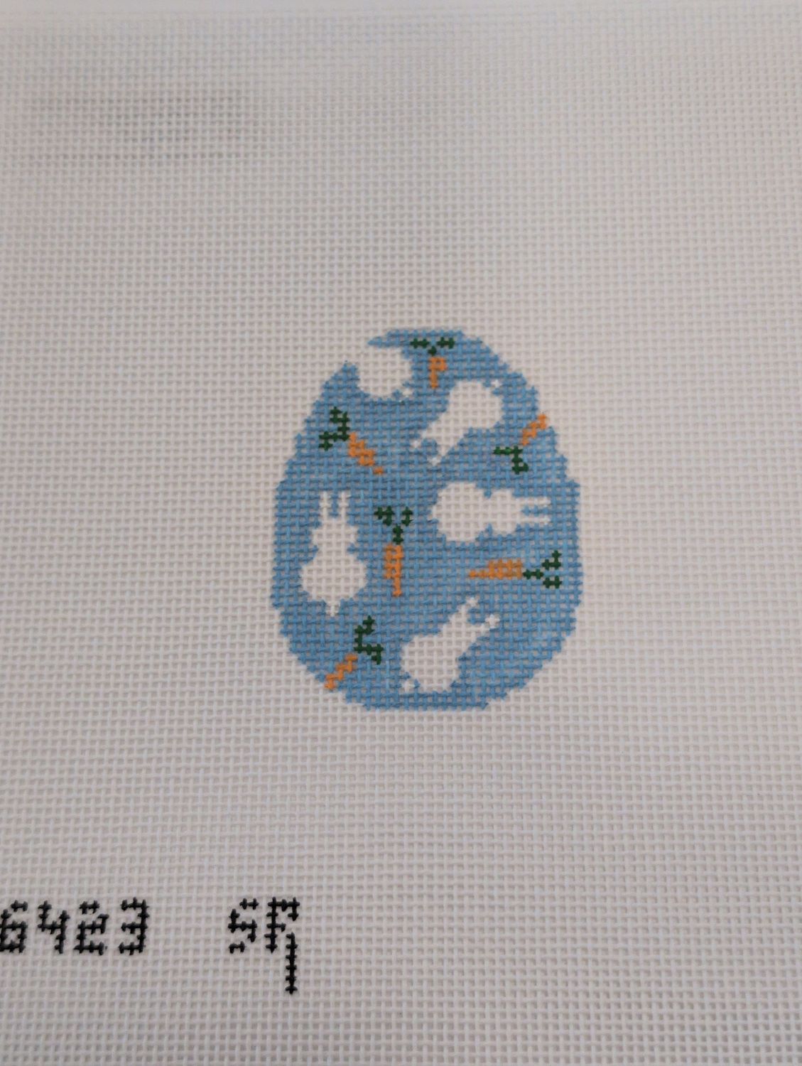 Rabbits and Carrots Small Egg 18 Mesh