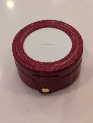 Lee&#39;s Leather Goods Round Gift Box Red