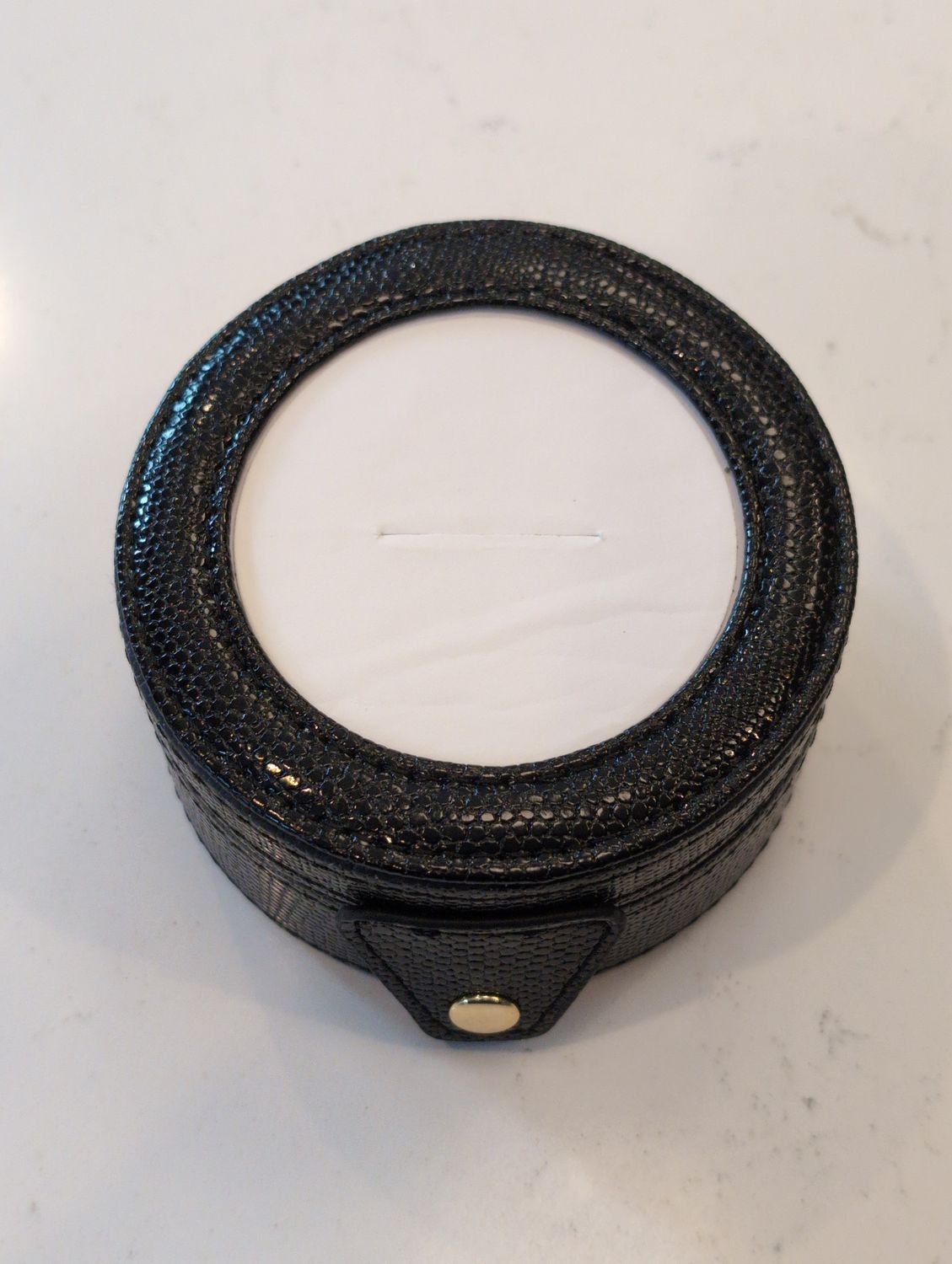 Lee&#39;s Leather Goods Round Gift Box Black