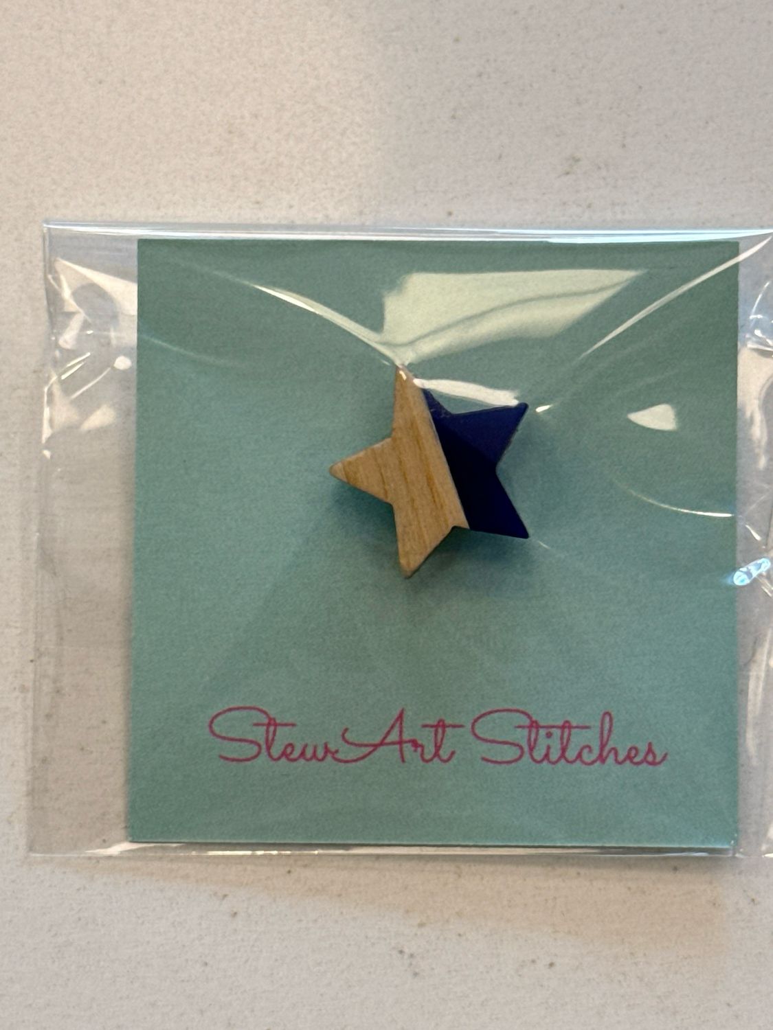 Blue Wood/Resin Star Needle Minder from StewArt Stitches
