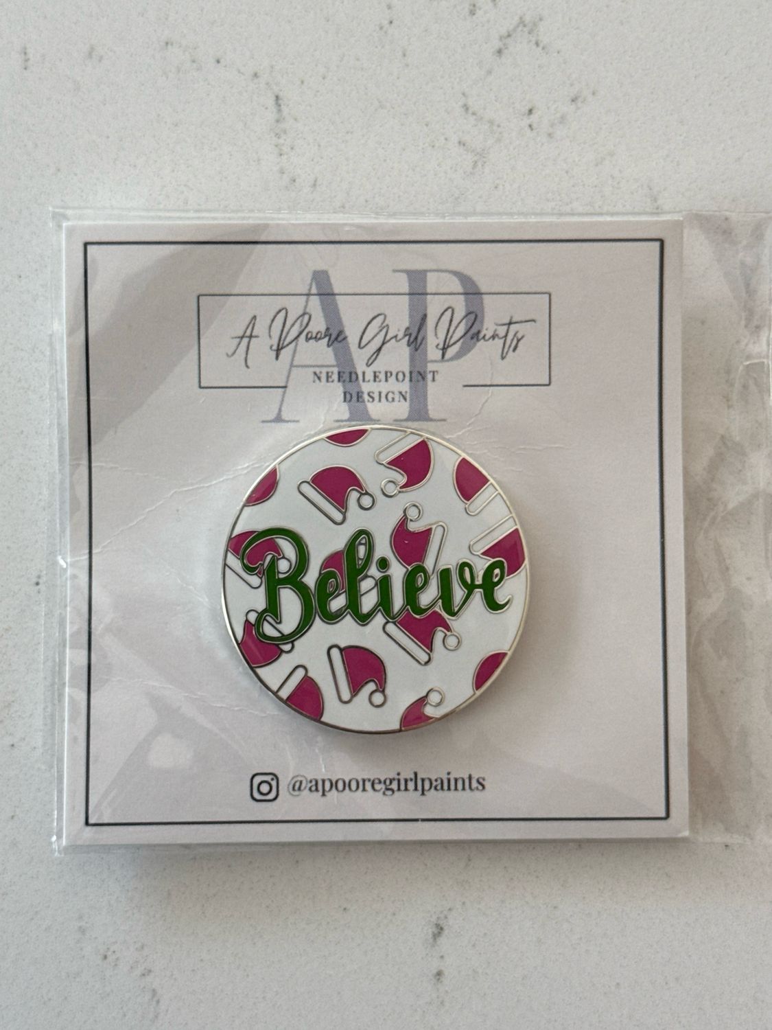 Believe with Santa Hats Needle Minder