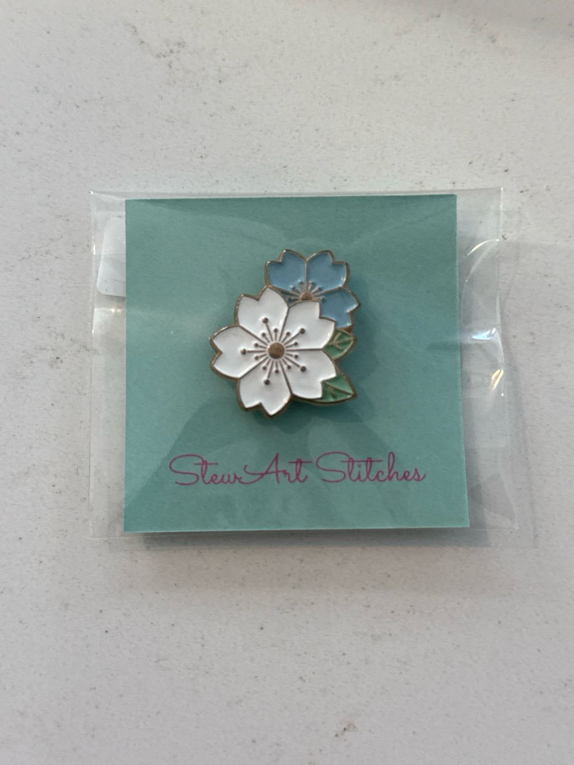 Small White and Blue Flowers Needle Minder from StewArt Stitches