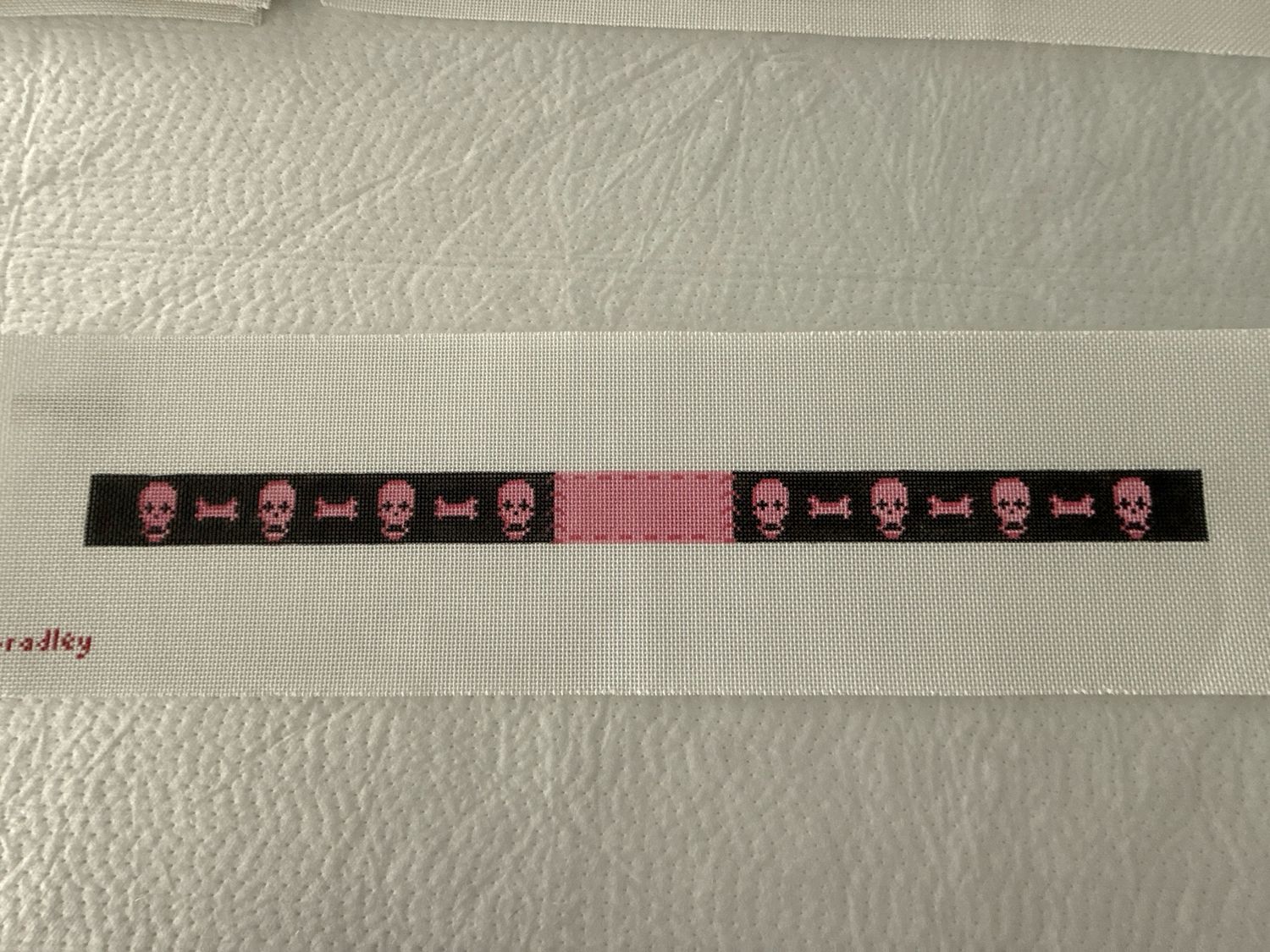 Pink Skulls on Blk Dog Collar