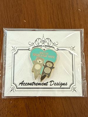 Significant Otter Needle Minder