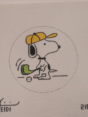 Snoopy Golfing
